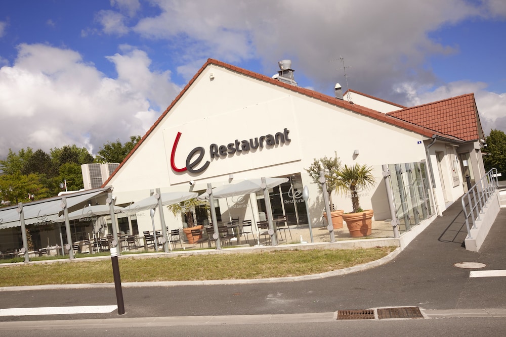 CAMPANILE GUERET 4/61
