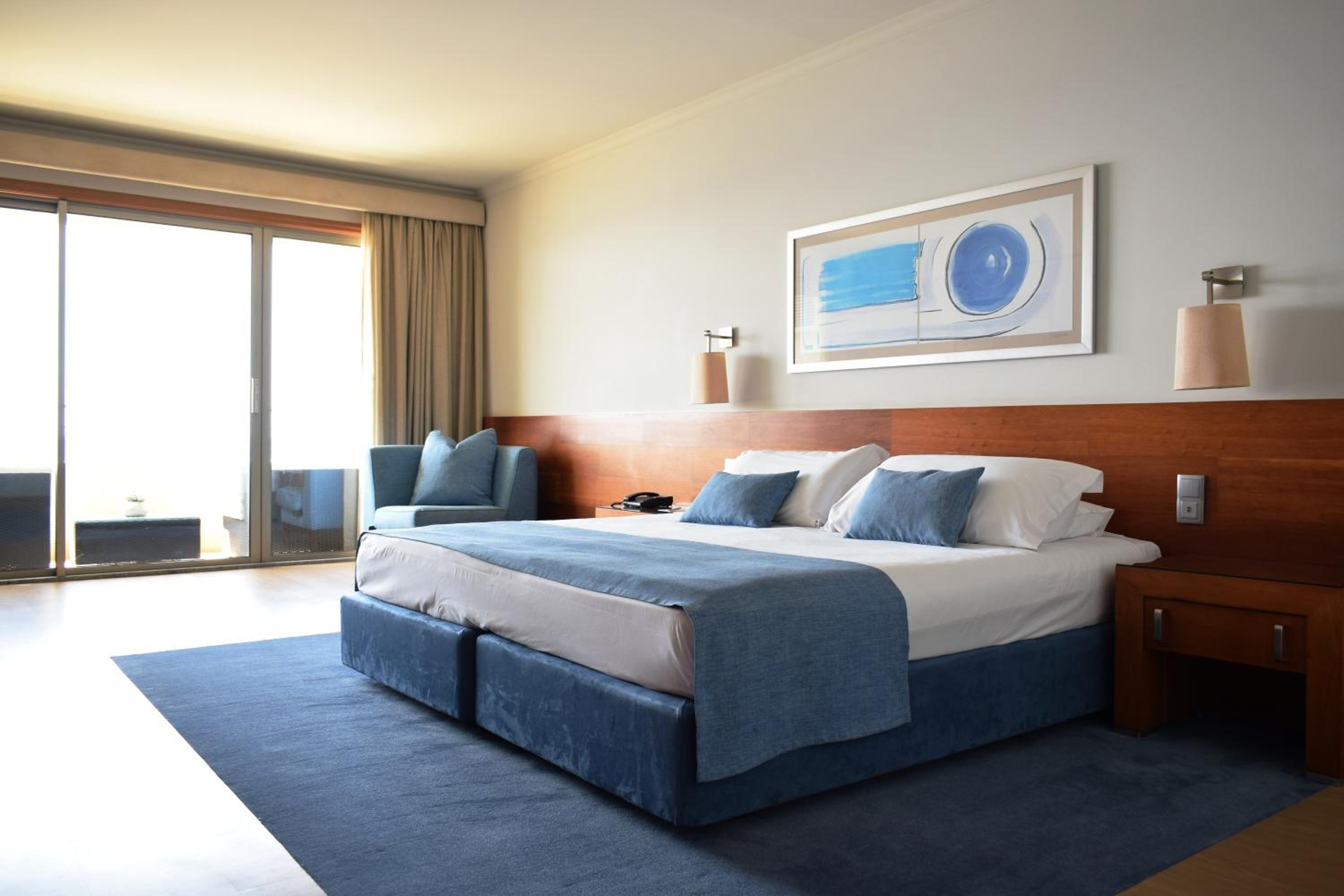 Suite, Sea View