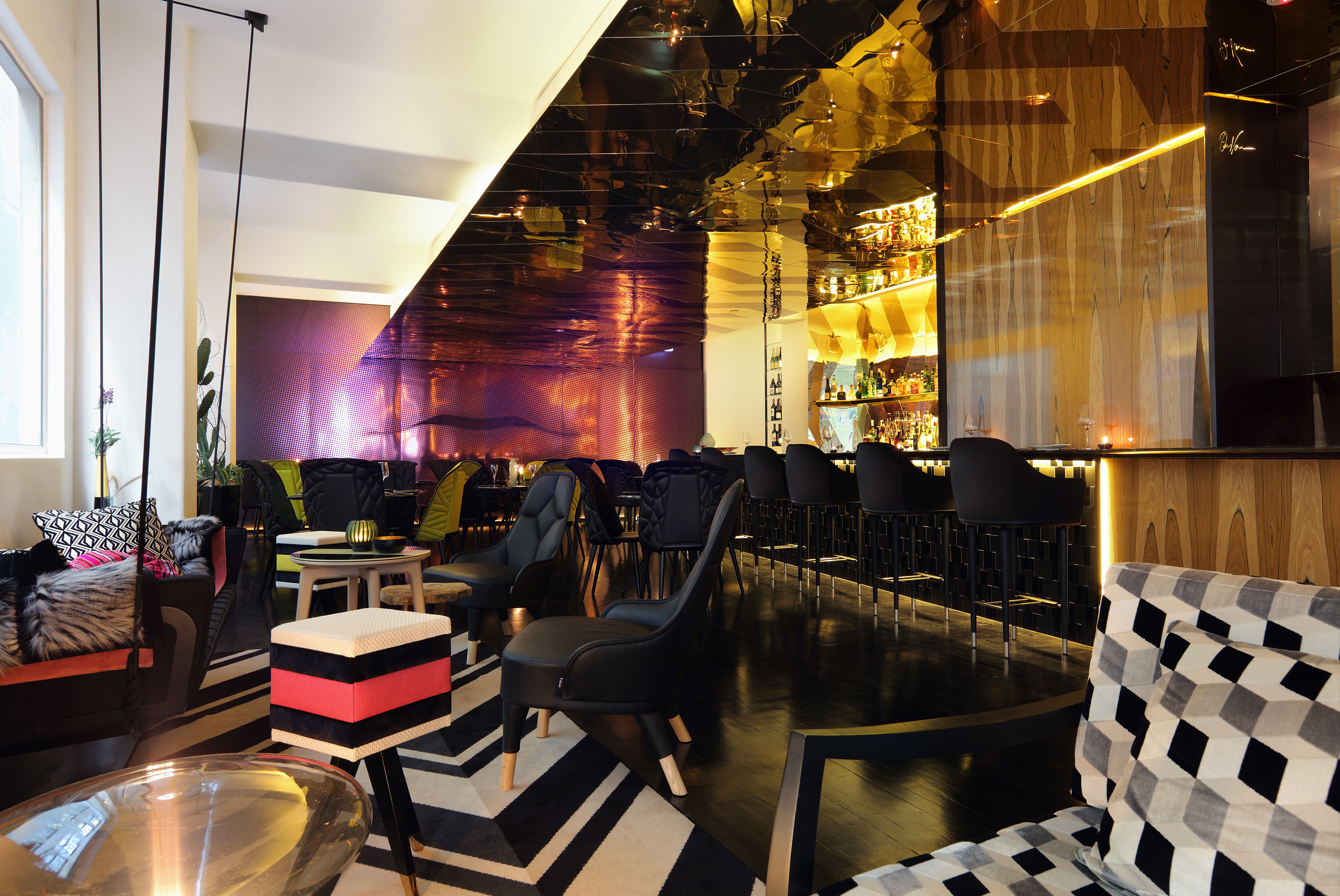 Adelphi Hotel 33/59