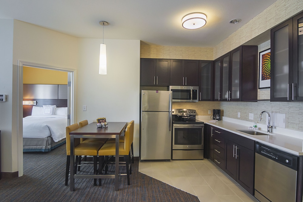 Residence Inn Denton 32/37
