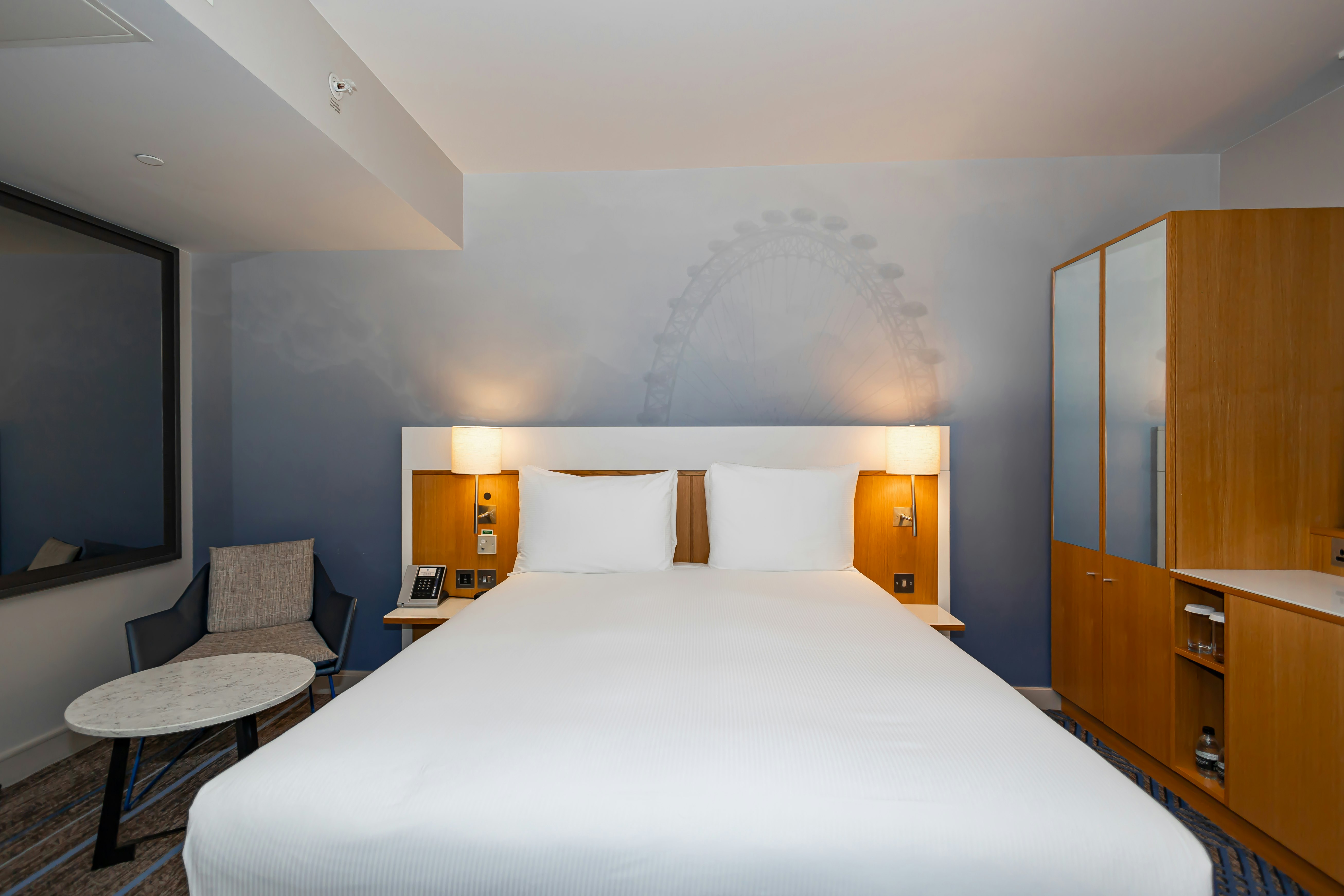 City, Suite, Queen Bed, Accessible