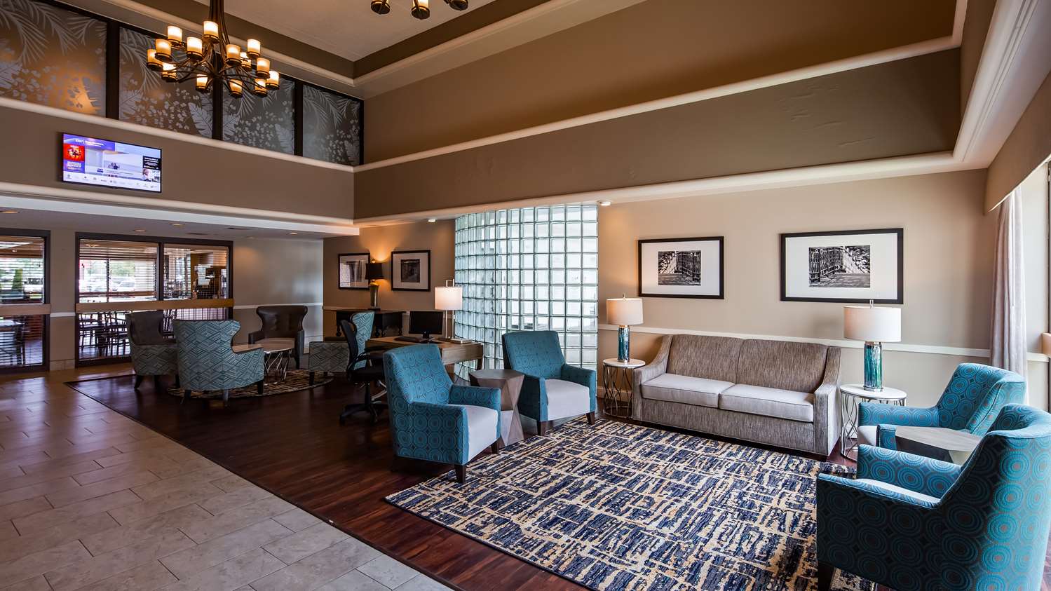 Best Western East Towne Suites 27/42