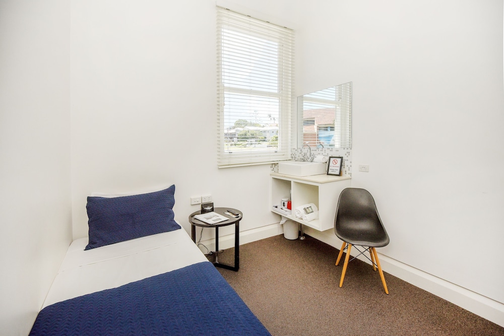 Pier Hotel 20/32