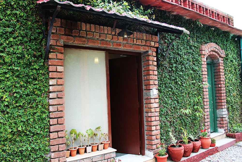 JHARIPANI CASTLE RESORT photo4