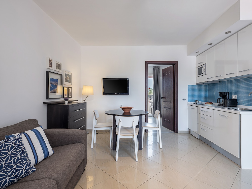 Atlantica Caldera Beach Hotel 42/65