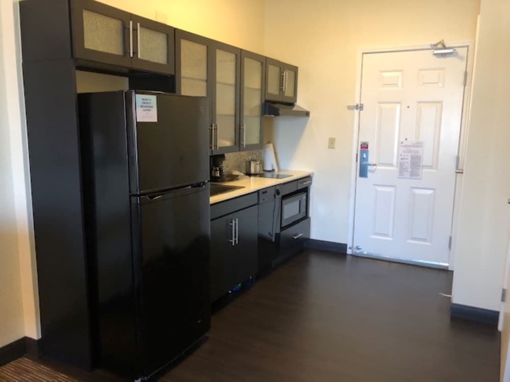 Candlewood Suites Fort Wayne by IHG 7/50
