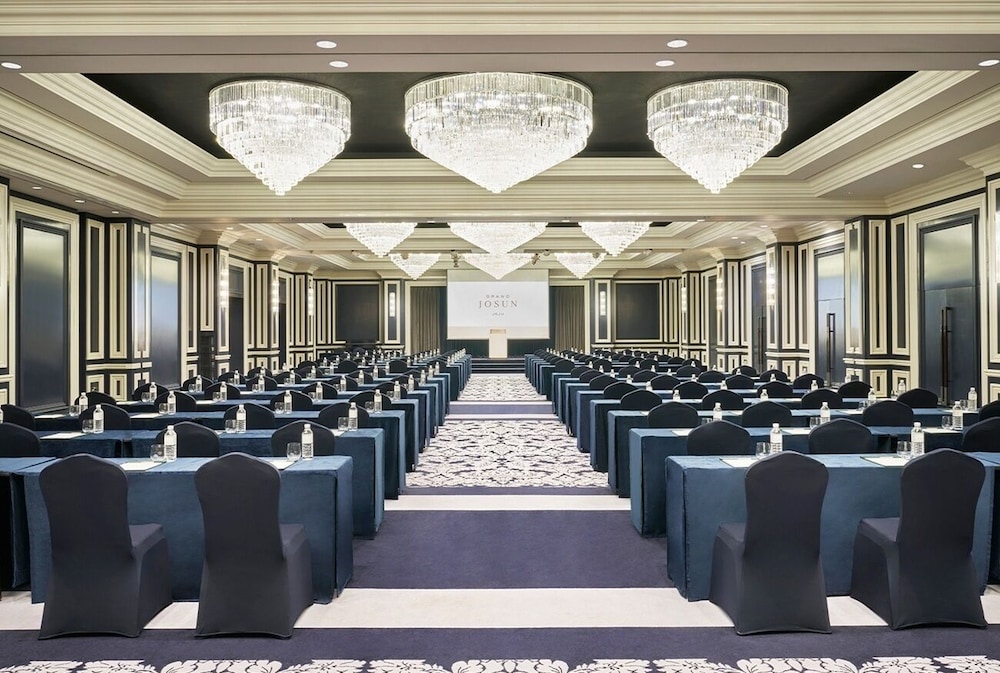 Grand Josun Hill Suite 49/60