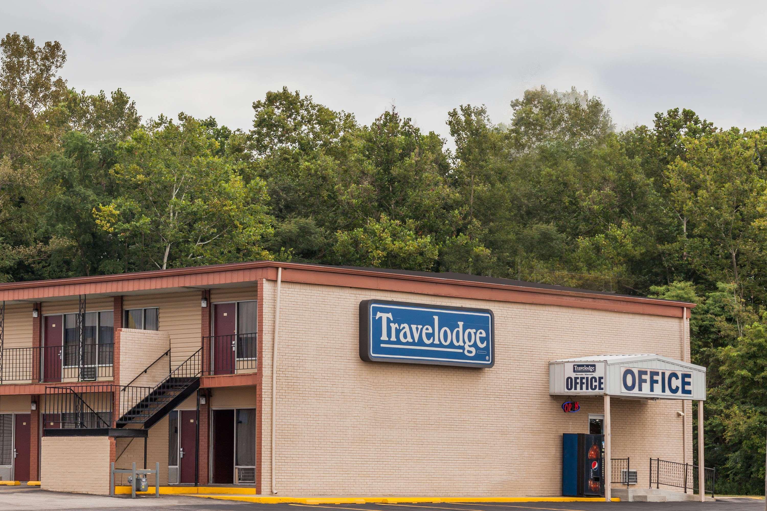 Travelodge by Wyndham Seymour 1/30