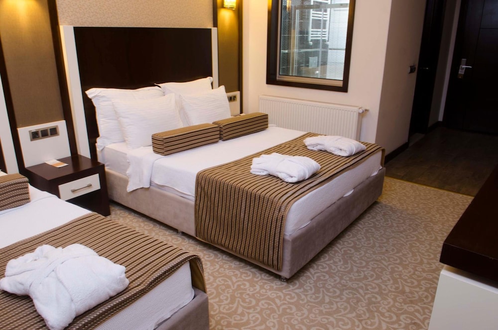 LAVIN OTEL 22/72