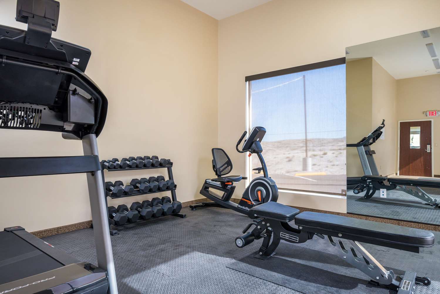 Comfort Inn Tonopah NV 19/36