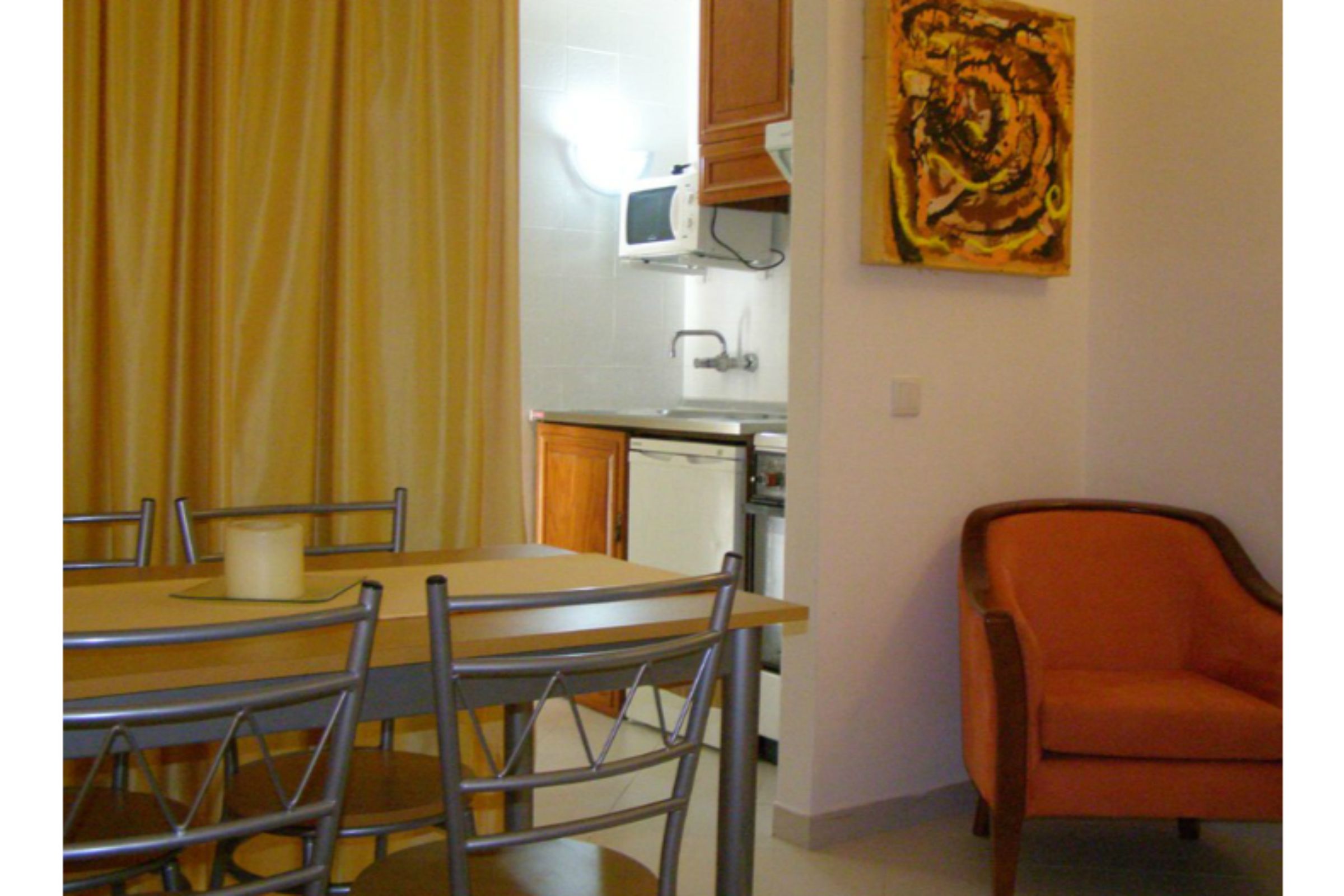 Algar Apartments 18/27