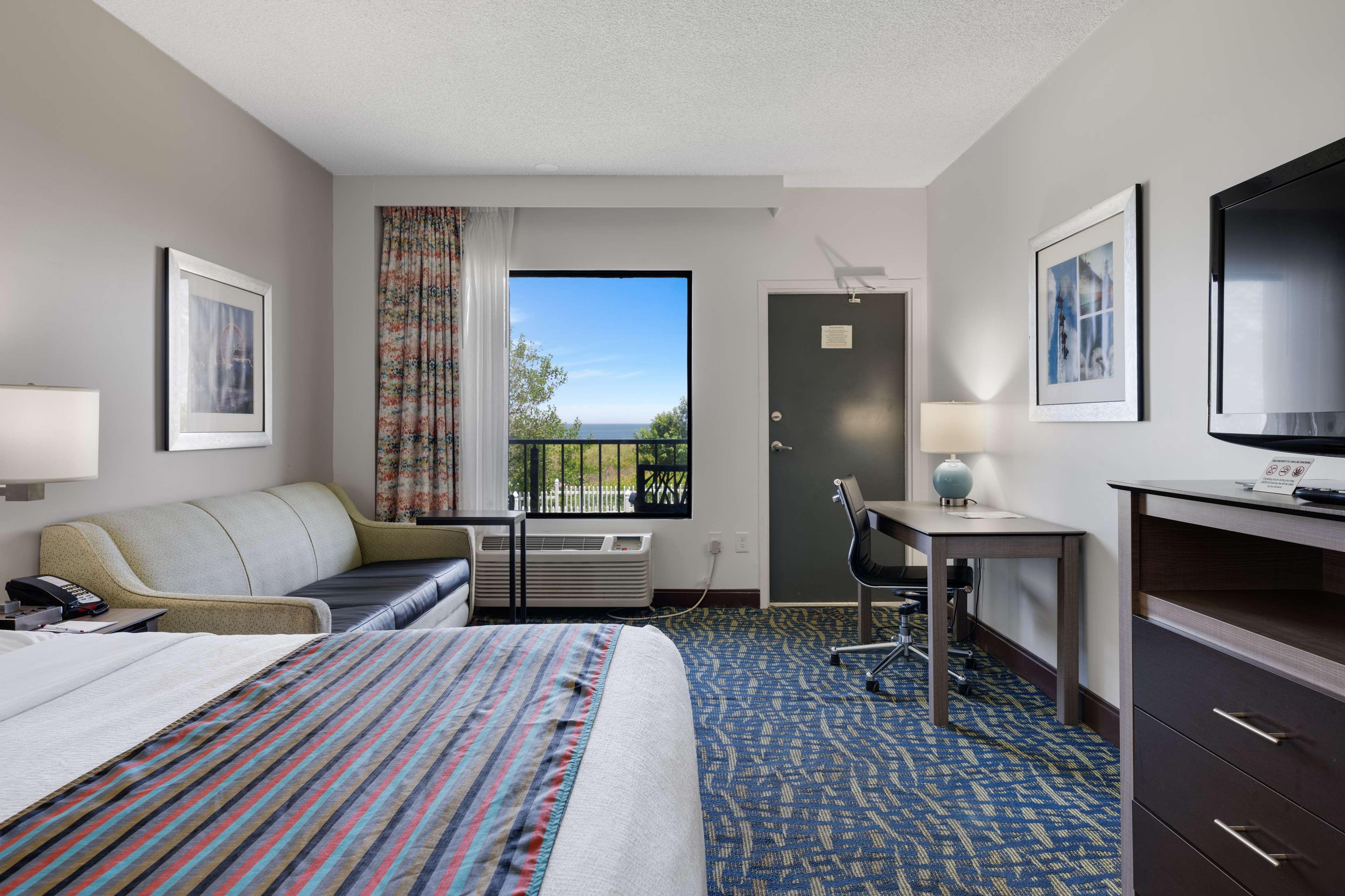 Room, Queen Bed, Accessible