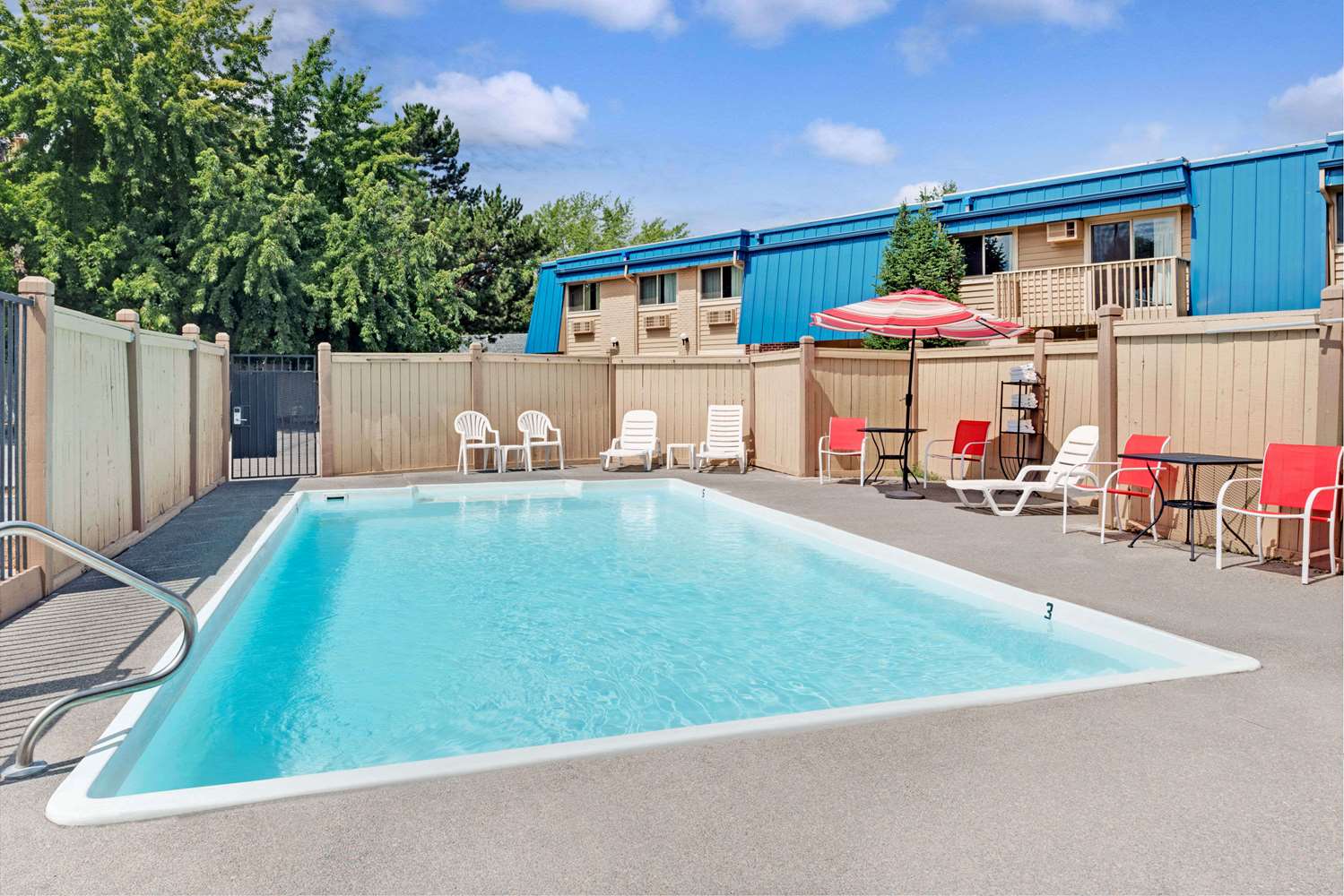 Ramada By Wyndham Spokane Valley 8/10