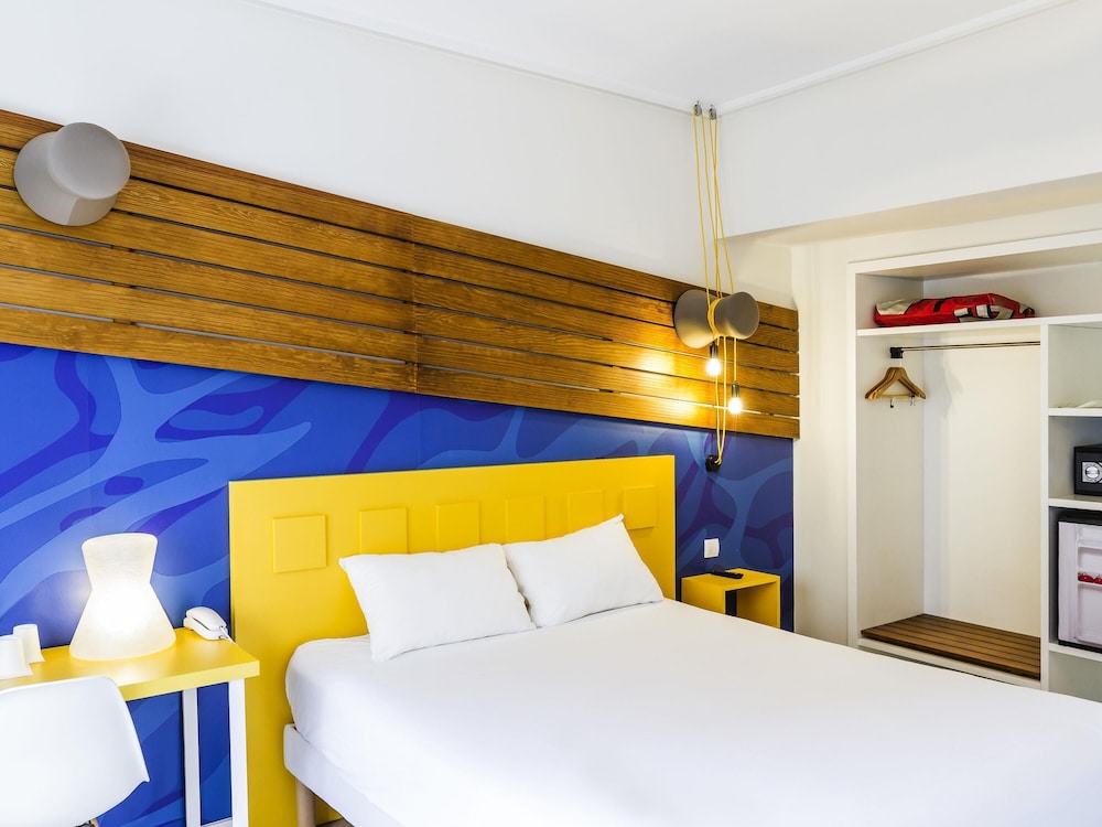 SUITE, DOUBLE BED, SOFA
