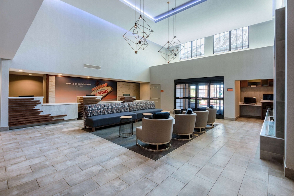 La Quinta Inn & Suites by Wyndham Las Vegas Airport South 29/46