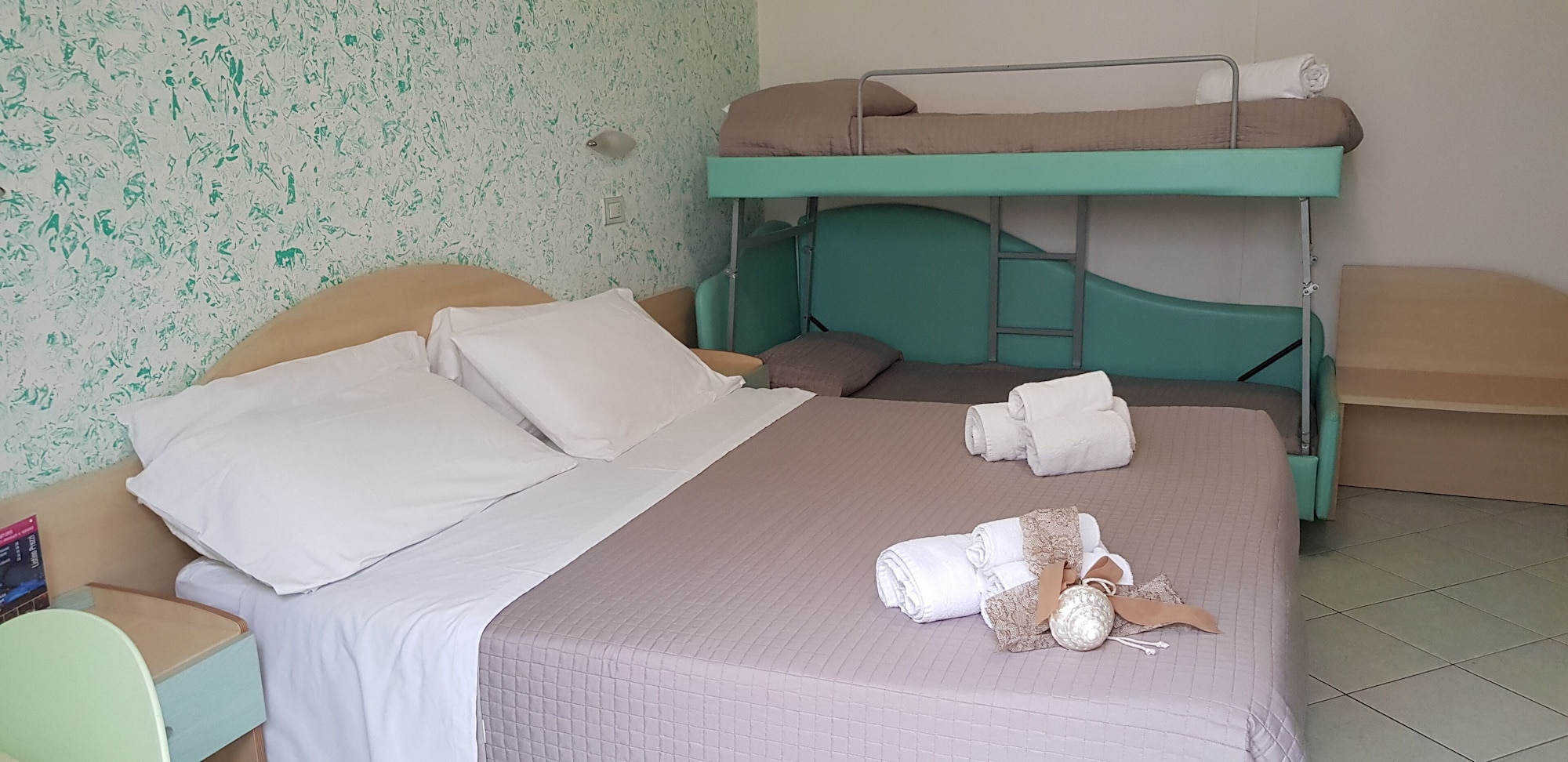 1 BEDROOM, STANDARD, QUADRUPLE