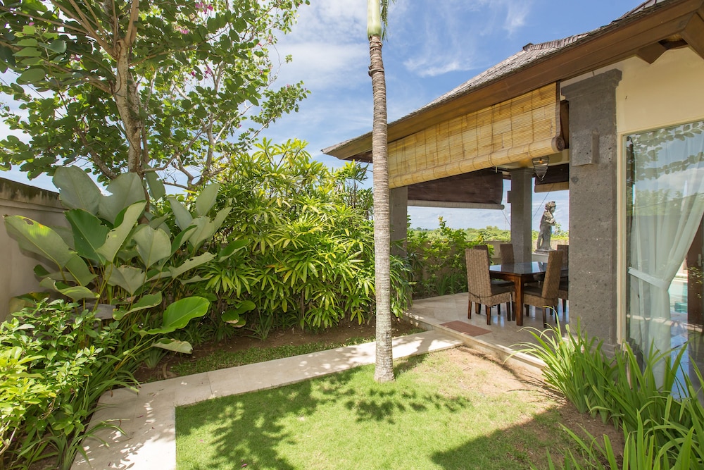 Villa Lidwina By Nagisa Bali 34/47