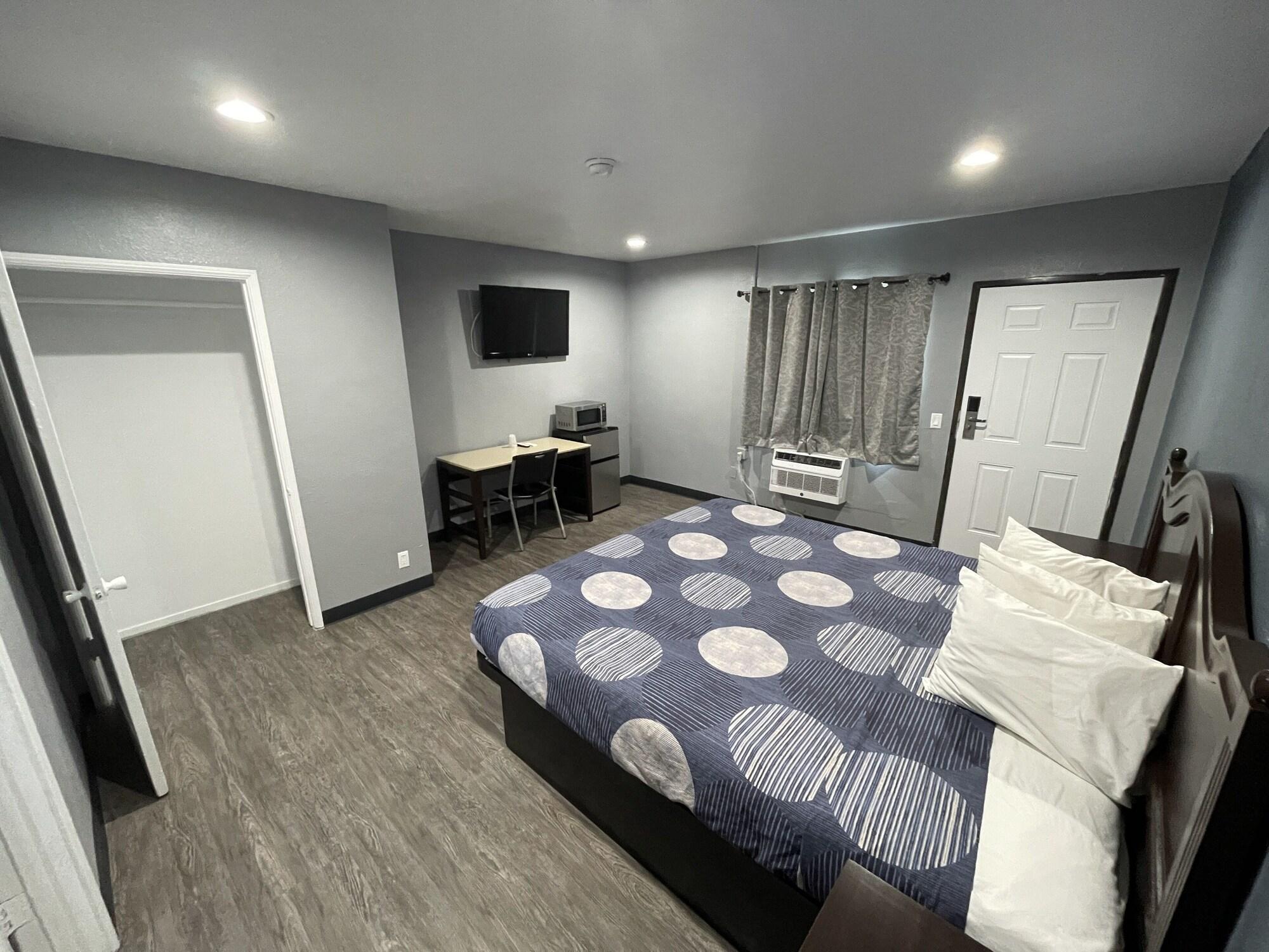 Cornett Motel 21/31