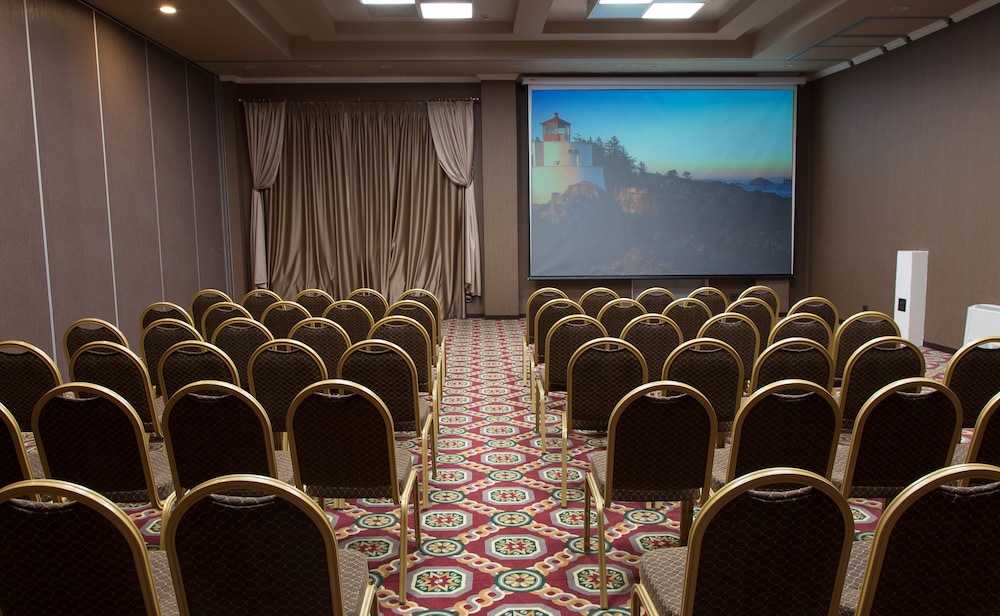 Comfort Hotel Astana 59/70