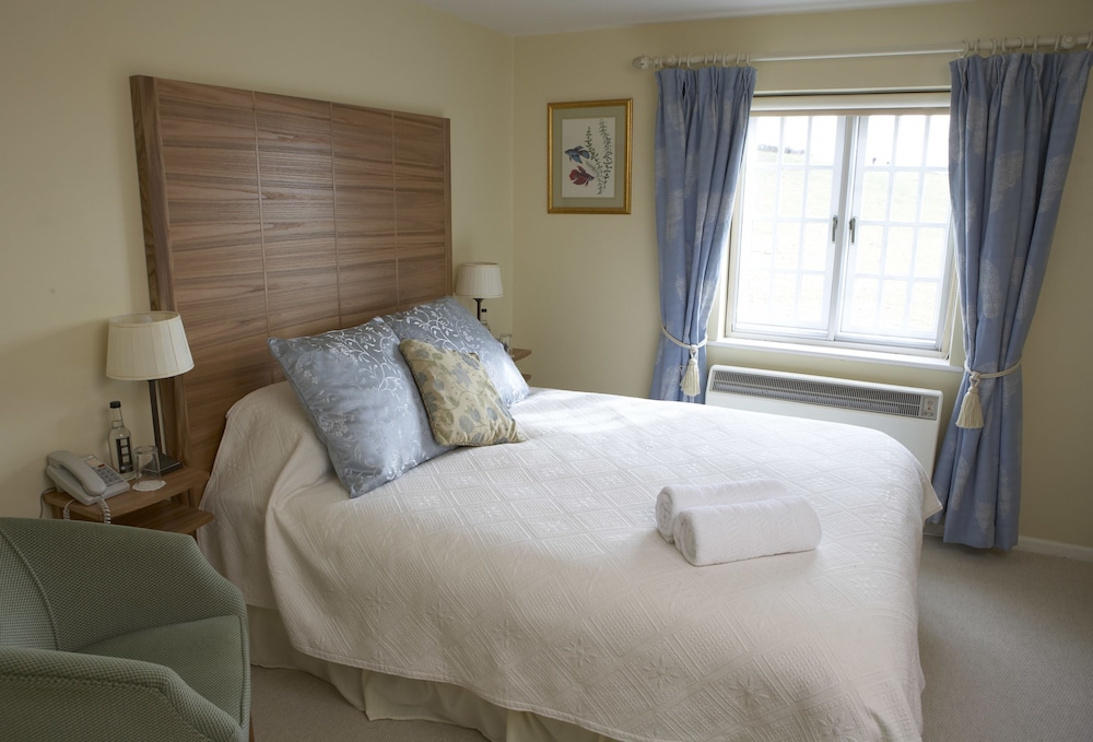 Yalbury Cottage 6/30