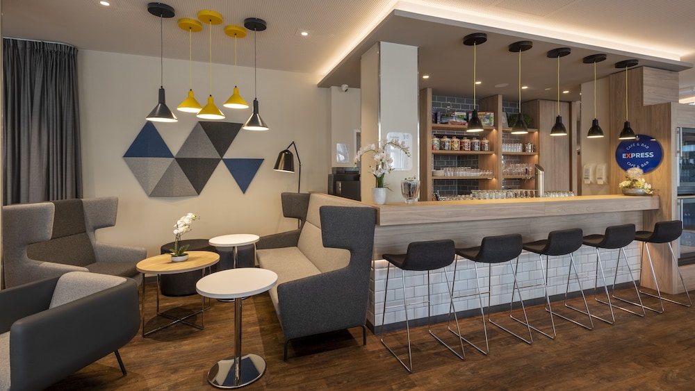 Holiday Inn Express Offenbach 43/68