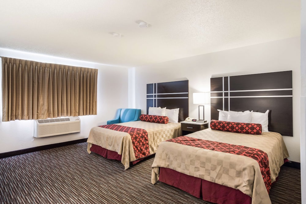 Americas Best Value Inn Charlotte Mi 14/30