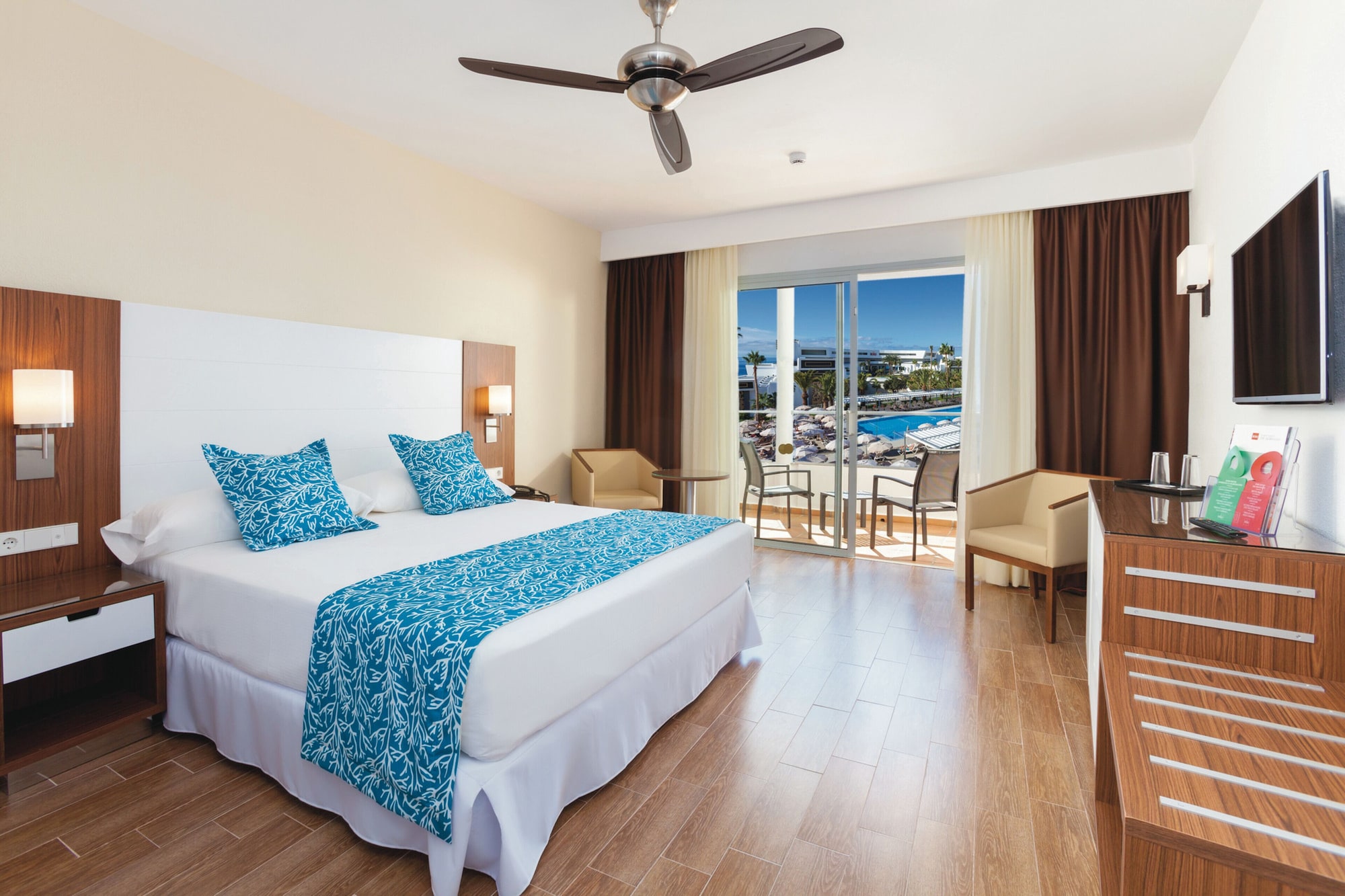 Room, Double Bed, Pool View, Balcony