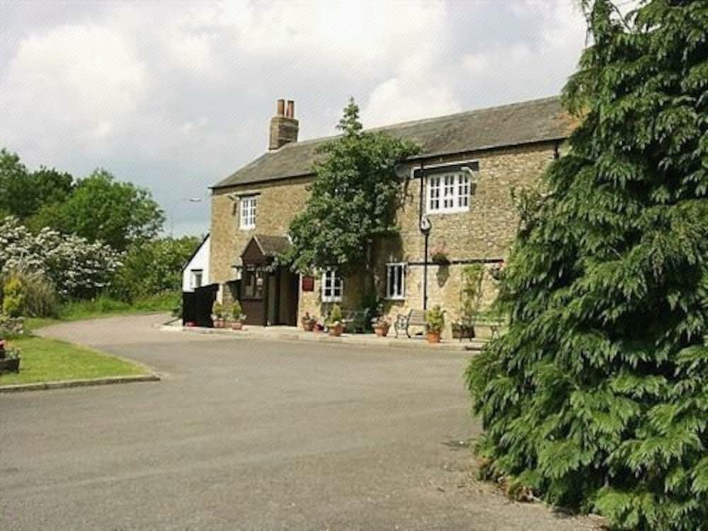 The Highwayman Hotel 20/26