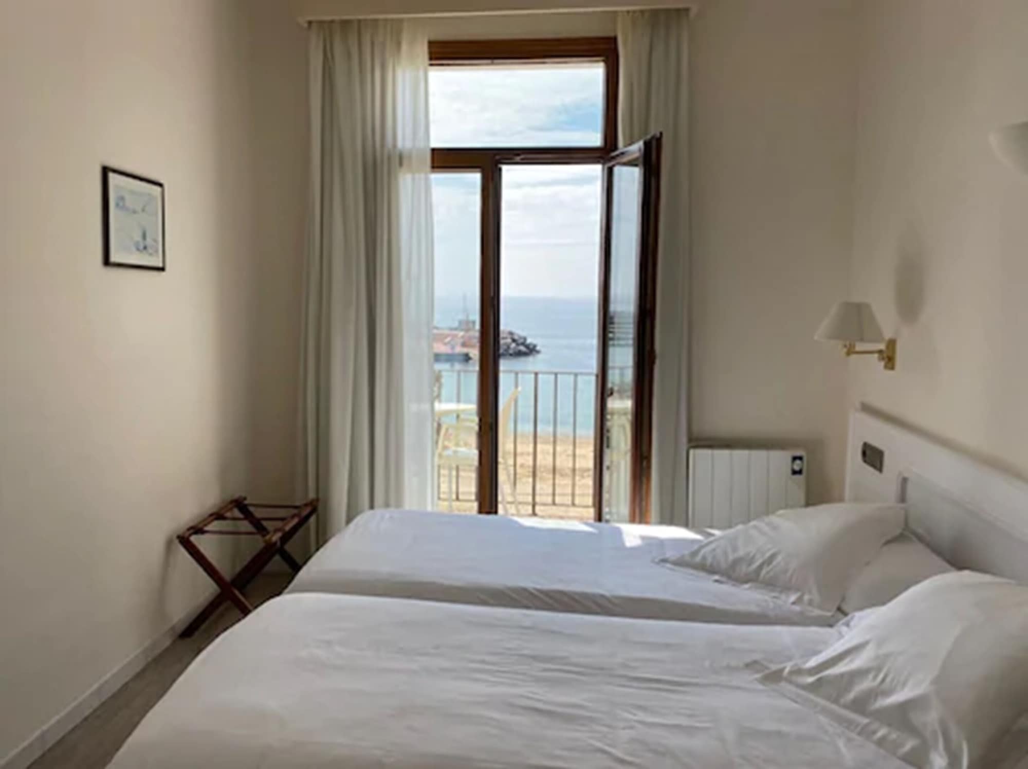 Room, Double Bed