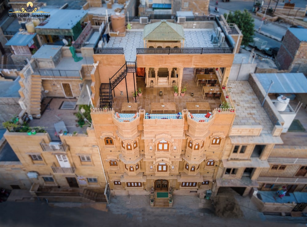 Gaji Hotel 4/64
