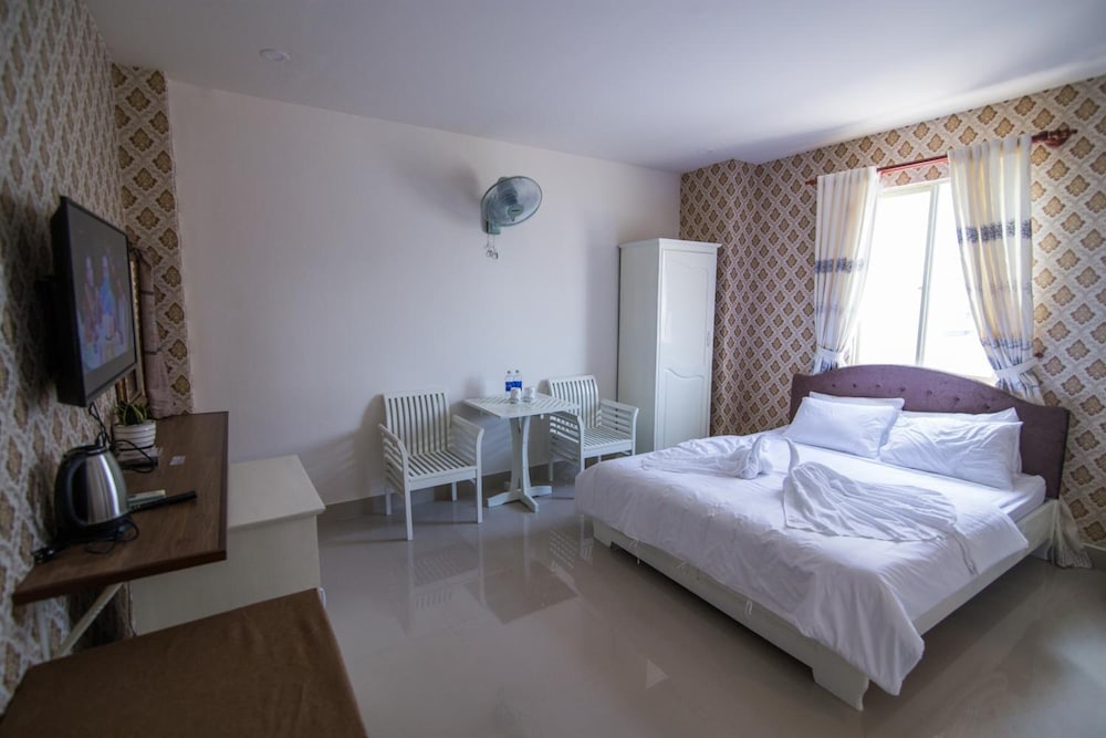 Royal Hotel 15/41