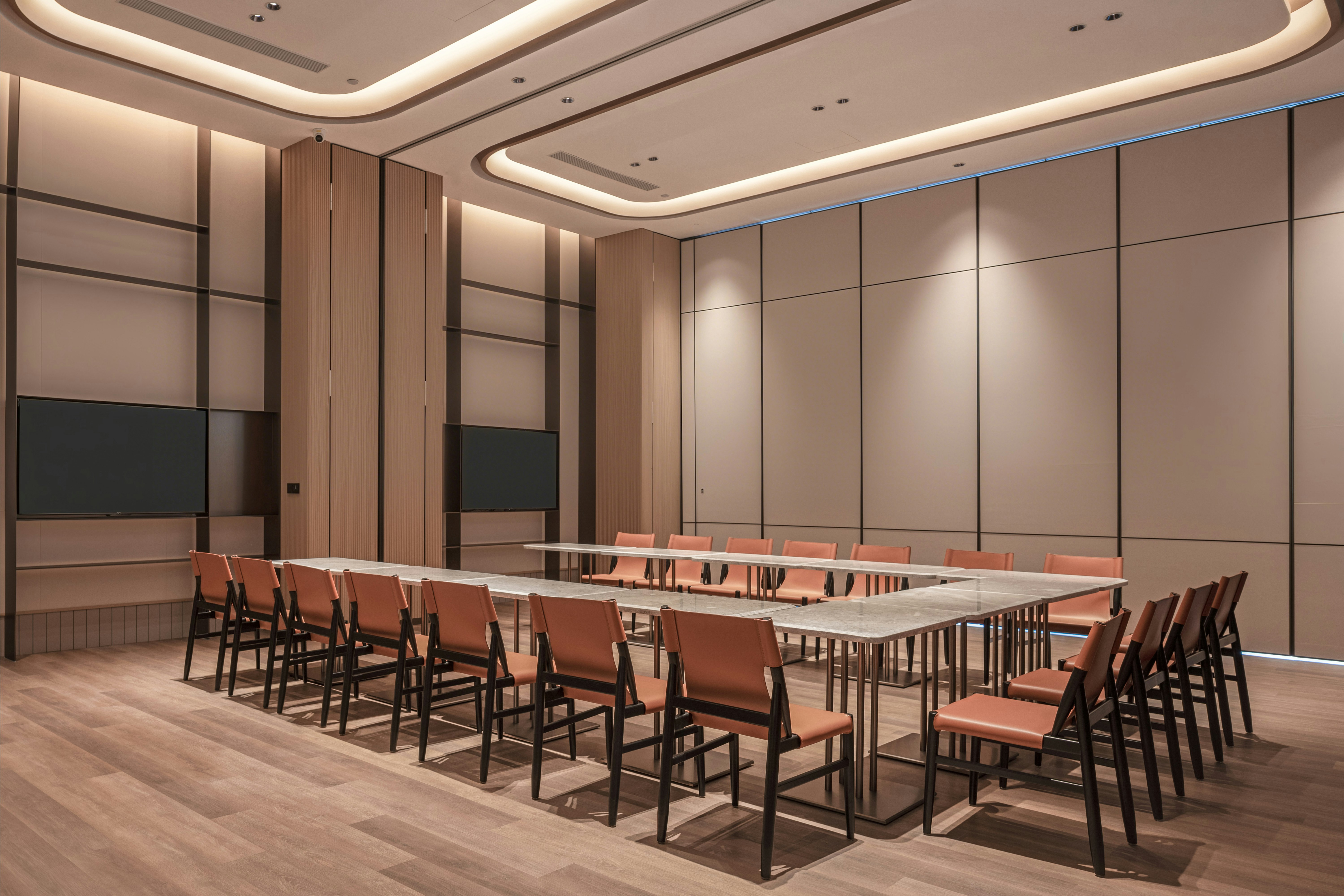 Hilton Garden Inn Shaoguan Furong New Town 38/41