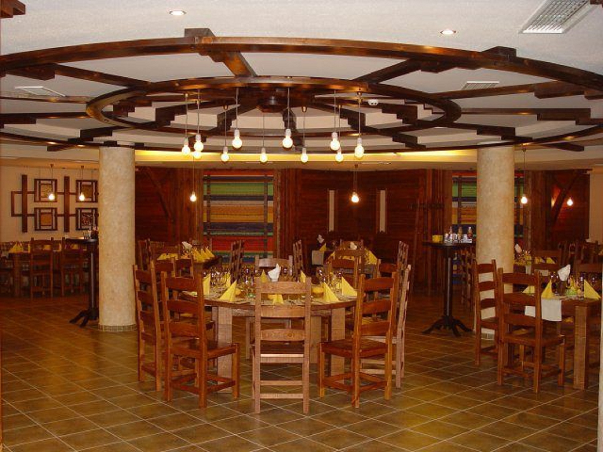 Orphey Hotel 36/42