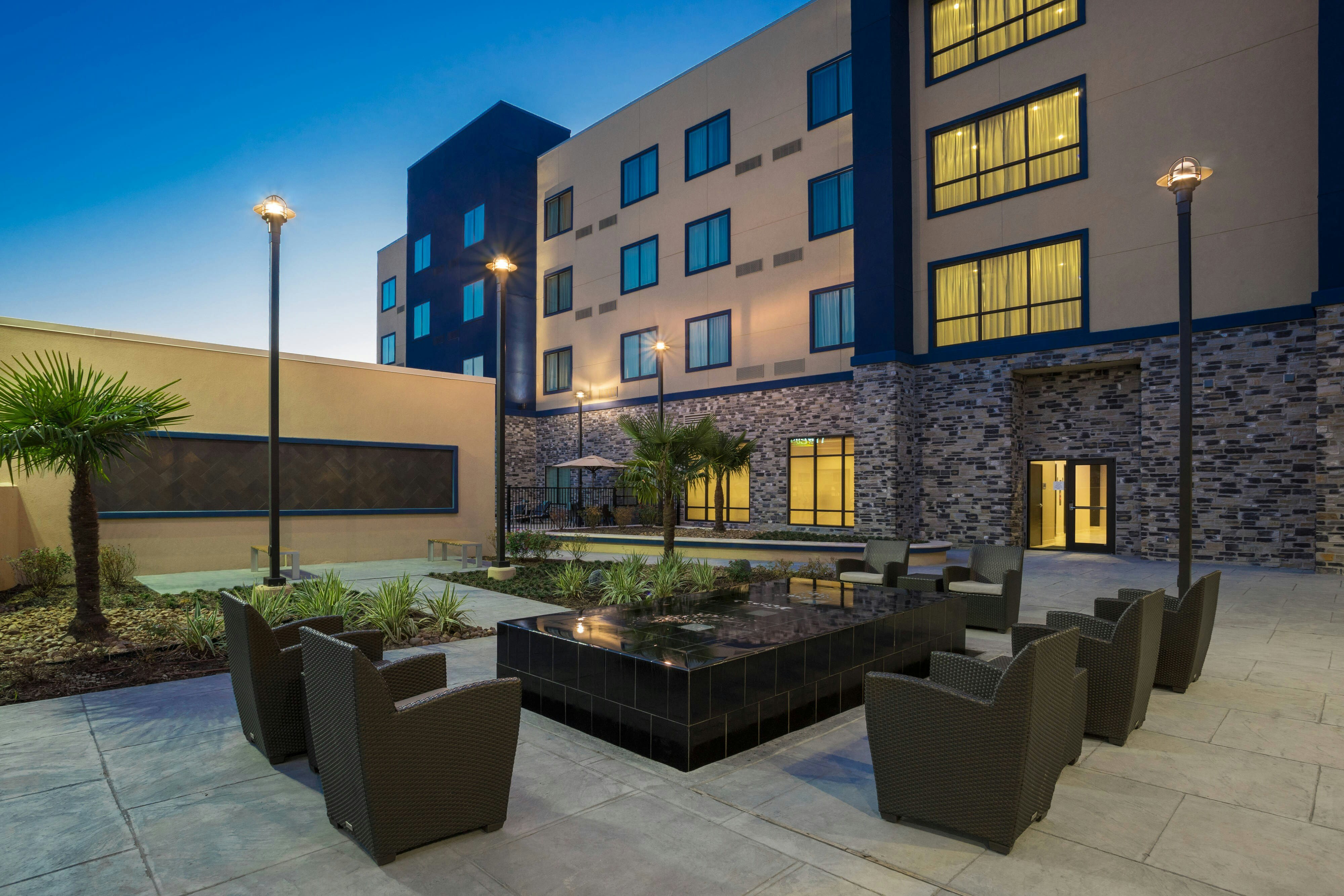 COURTYARD HOUSTON KATY MILLS 39/39