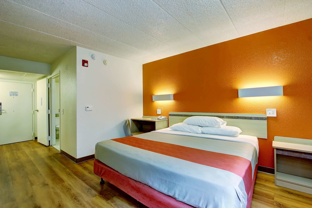 Motel6 York, PA - North 23/53