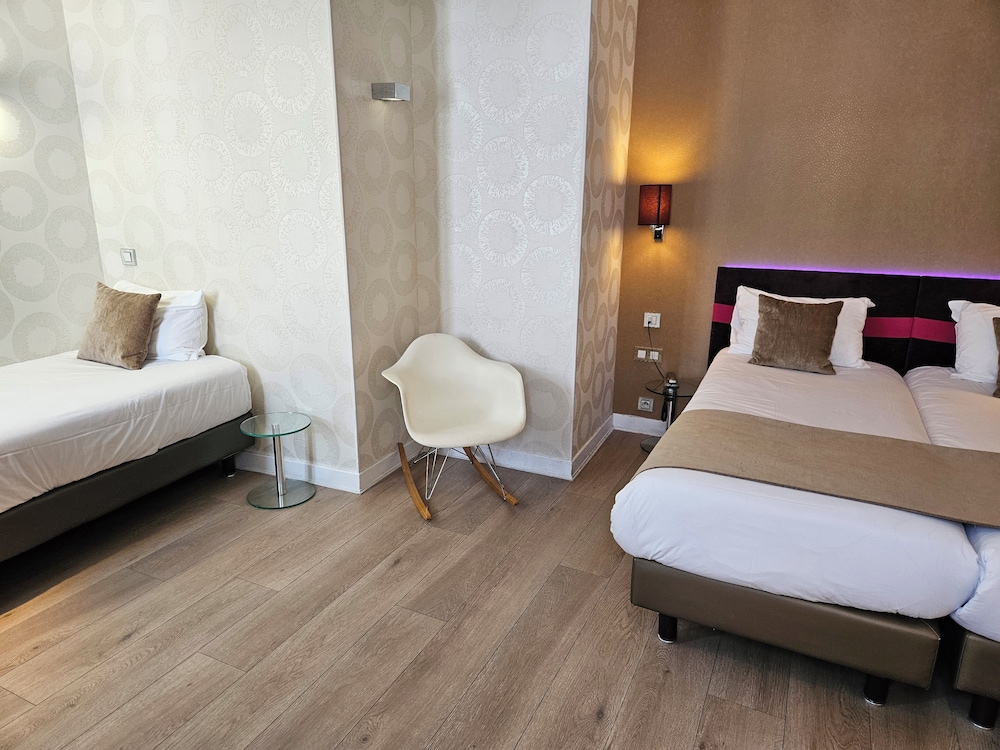 Atn Hotel 25/60