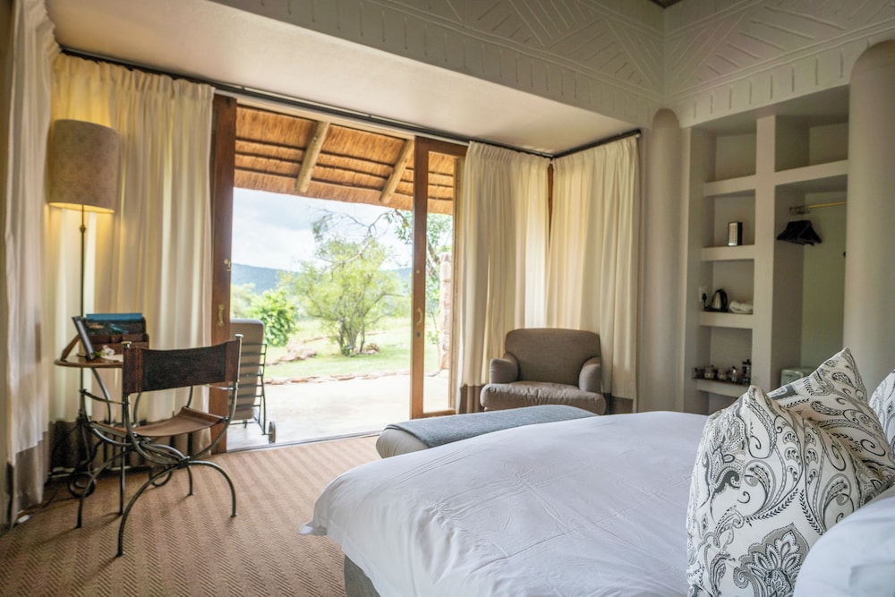 Ekuthuleni Lodge 9/50