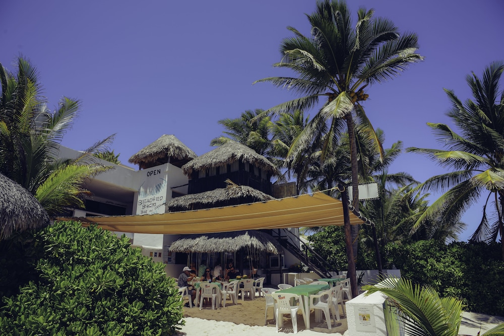 Villas De Rosa Beach Resort 62/68