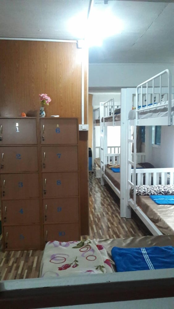Danee Hostel 8/55