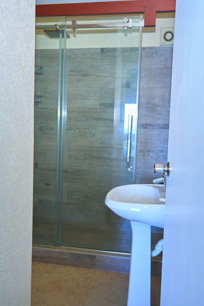 Sunswept Beach Hotel 42/44