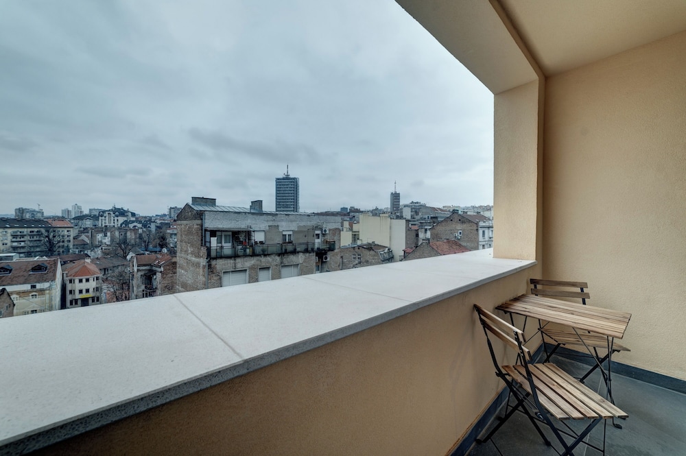 Black Pearl Luxury Suites 39/44