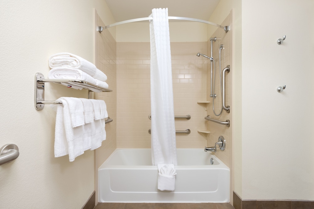 Candlewood Suites Columbia East 13/47