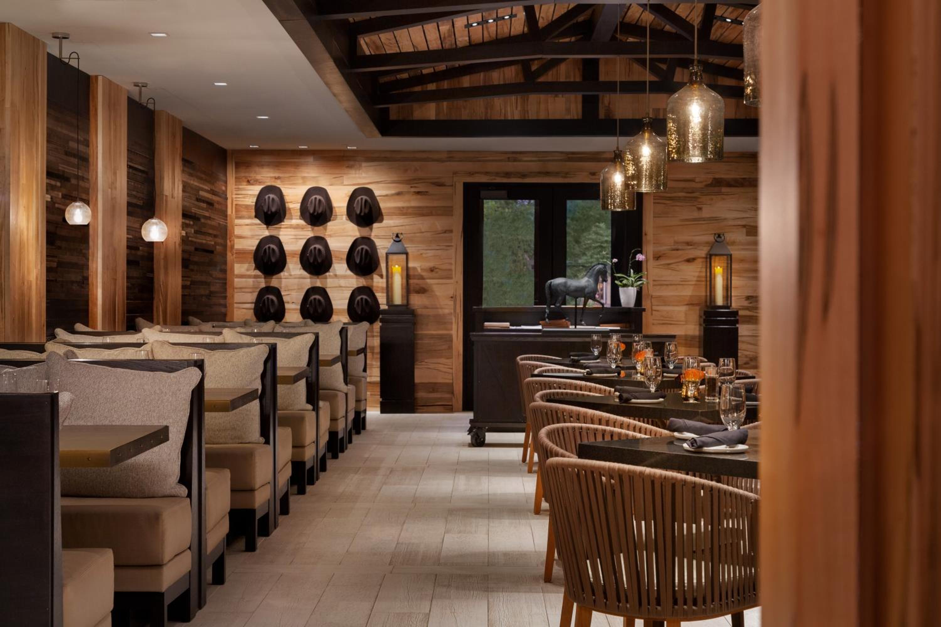 Casitas at the Hoodoo Moab, Curio Collection by Hilton 26/32