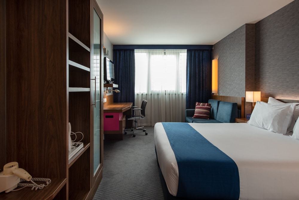 HOLIDAY INN EXPRESS LISBON AIRPORT 15/78