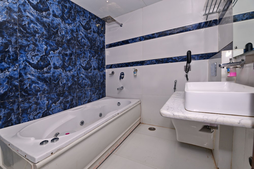 Staybook Hotel Nitya Maharani 45/50