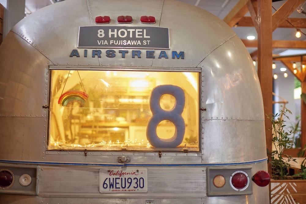 8Hotel 10/63