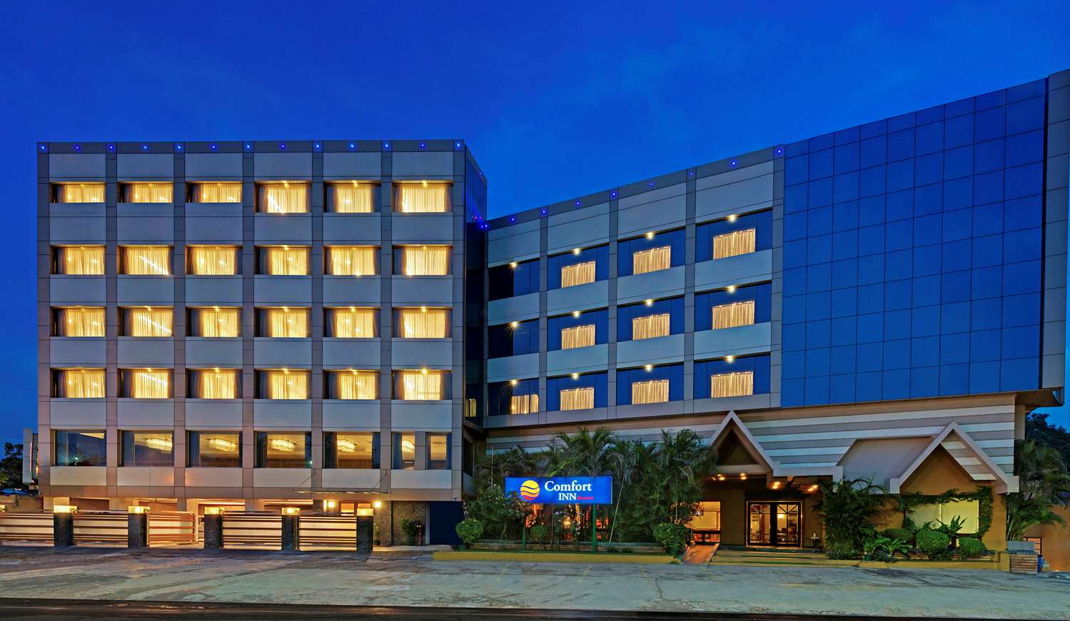Comfort Inn Sunset Airport Circle IN 1/28