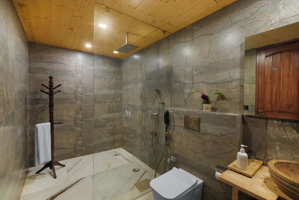Elite, Cottage, King Bed, Shaantam Resorts 2/2