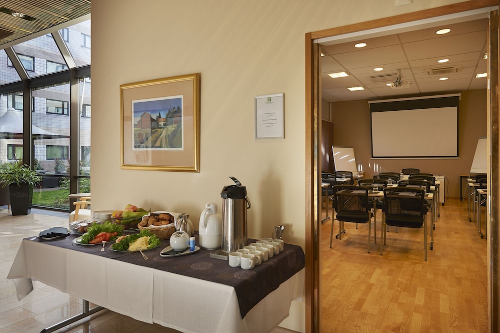Holiday Inn Helsinki-Vantaa Airport 48/70
