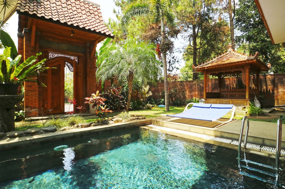Villa Gardenia Bandung [VR] 50/60